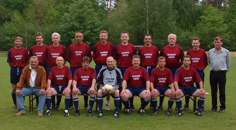 Mannschaftsbild 2004 (Oswald Maurer)